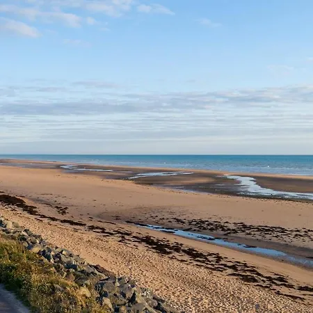 Villa Maison Arromanches: Spacious 5-bedroom With Garden, Near Tracy-sur-Mer