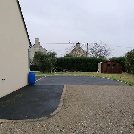 Villa Maison Arromanches: Spacious 5-bedroom With Garden, Near