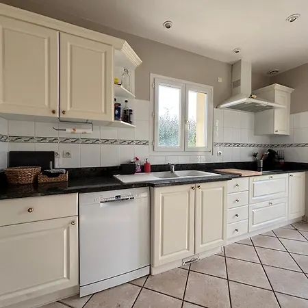 Des Pontons Maison 5 Avec Grand Jardin Clos Et Belle Terrasse Sejour Spacieux Lumineux A 2 Kms De La D'arromanches Pres De Bayeux, Omaha - Table De Ping Pong - Garage *