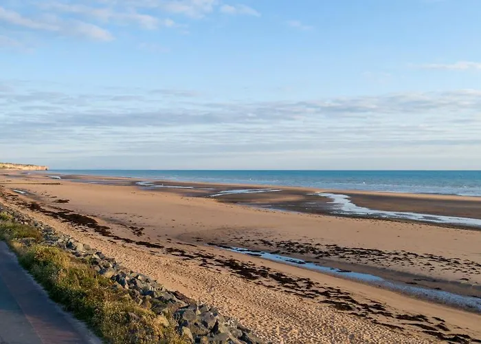 Villa Maison Arromanches: Spacious 5-bedroom With Garden, Near Tracy-sur-Mer