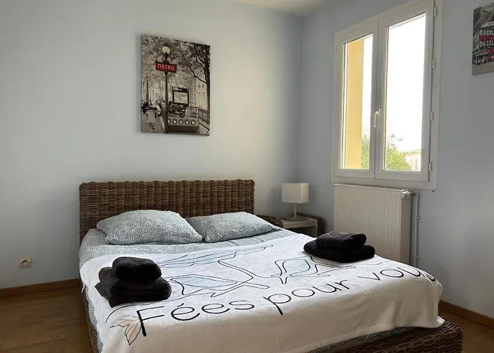 Maison Arromanches: Spacious 5-bedroom With Garden, Near Tracy-sur-Mer