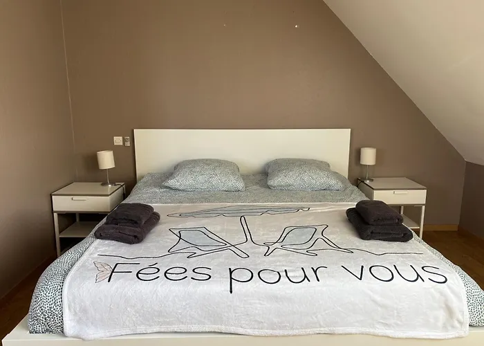 Villa Maison Arromanches: Spacious 5-bedroom With Garden, Near Tracy-sur-Mer