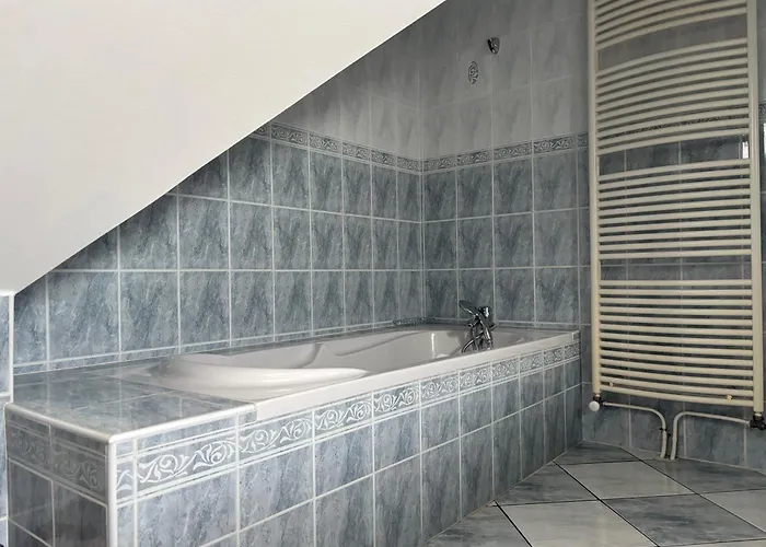 Maison Arromanches: Spacious 5-bedroom With Garden, Near * Tracy-sur-Mer